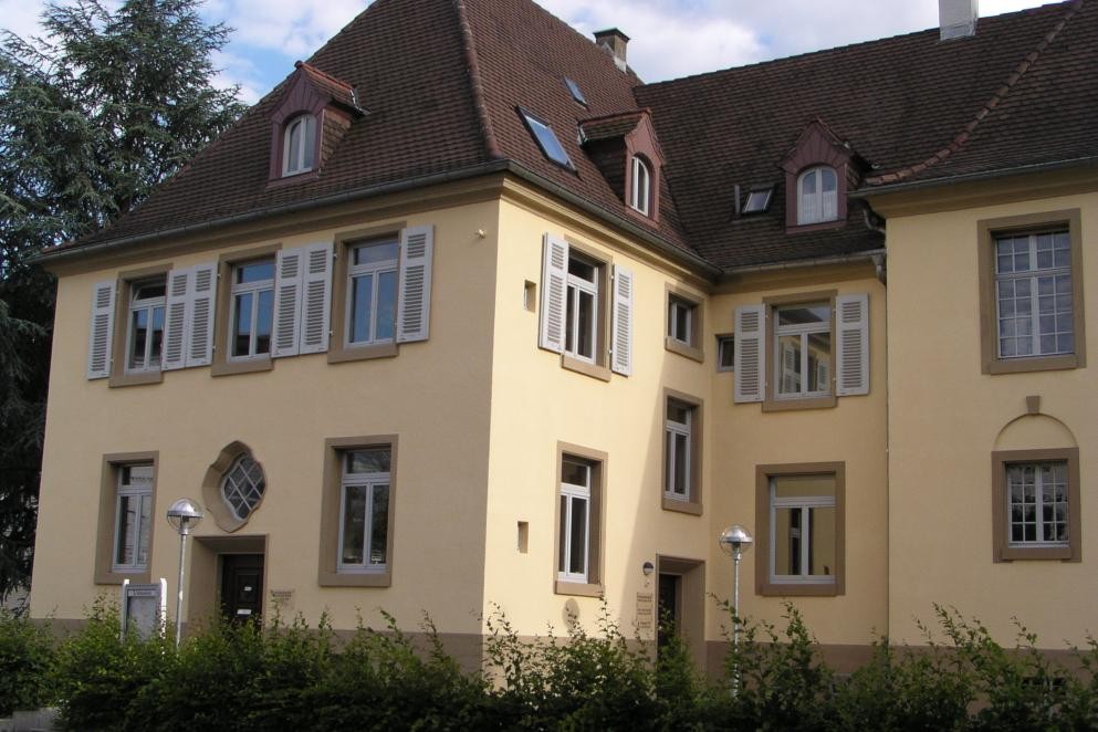 Dienstgebäude in der Robert-Koch-Straße 8 in Bühl Das Foto zeigt die Außenstelle in der Robert-Koch-Straße 8 in Bühl