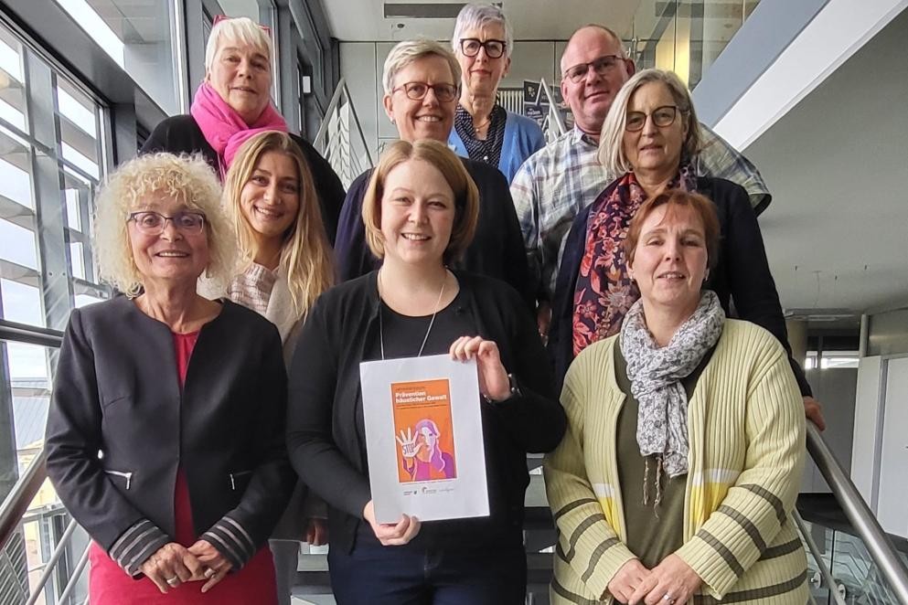 Runder Tisch häusliche Gewalt. Foto: Annika Himmel/LRA Das Foto zeigt die Beteiligten des Runden Tischs häusliche Gewalt. Foto: Annika Himmel/LRA