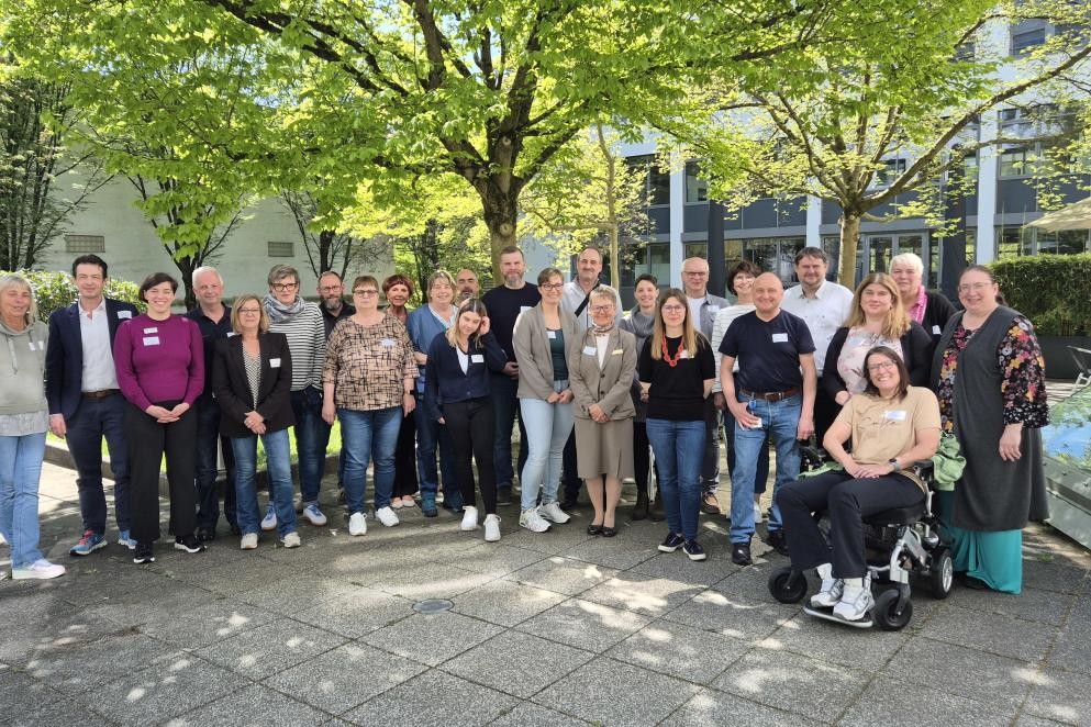 Die Teilnehmerinnen und Teilnehmer des zweiten Netzwerktreffens der Schwerbehindertenvertretungen in Mittelbaden; Foto: Andrea Stahl/LRA Das Foto zeigt die Teilnehmerinnen und Teilnehmer des zweiten Netzwerktreffens der Schwerbehindertenvertretungen in Mittelbaden; Foto: Andrea Stahl/LRA